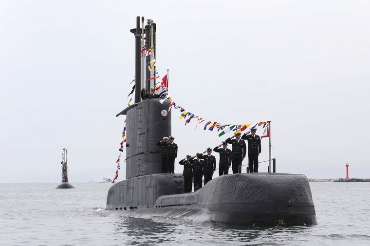 Global submarine suppliers compete for a rapidly shrinking market