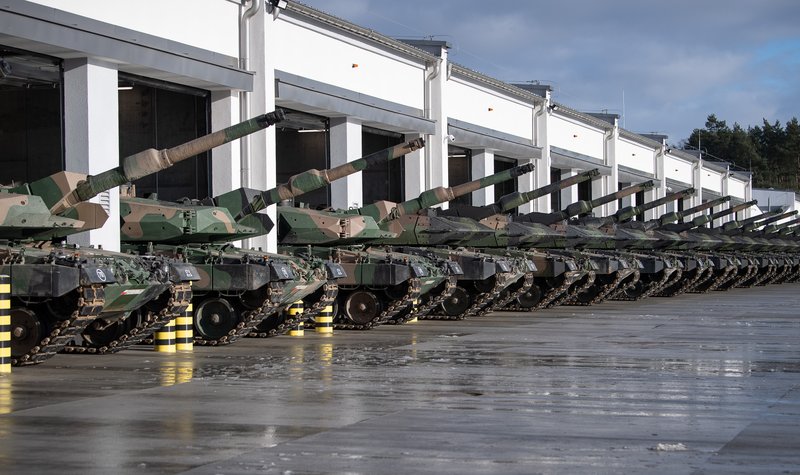 Ukraine left waiting for German consent to Leopard tank deliveries