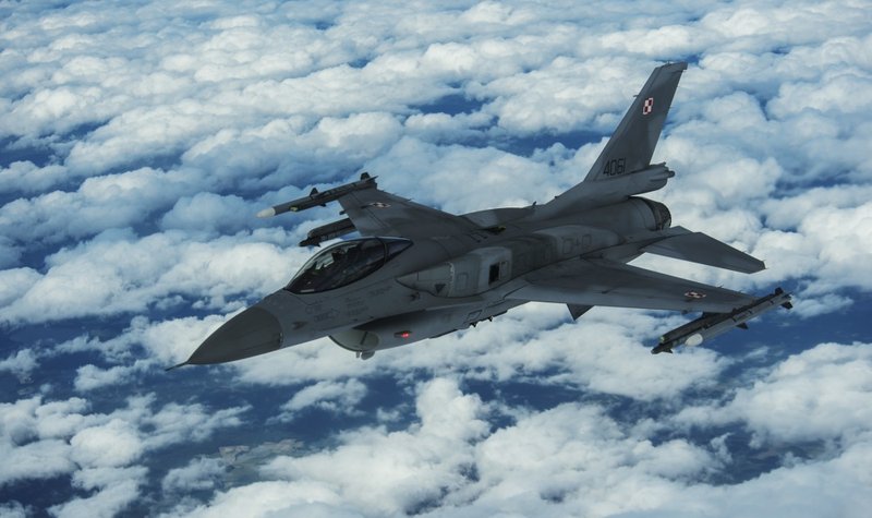 Poland seeks AMRAAM training missiles