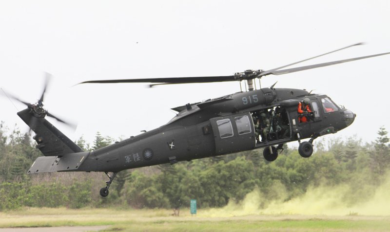 Australia seeks new Black Hawks as MRH90 retires early