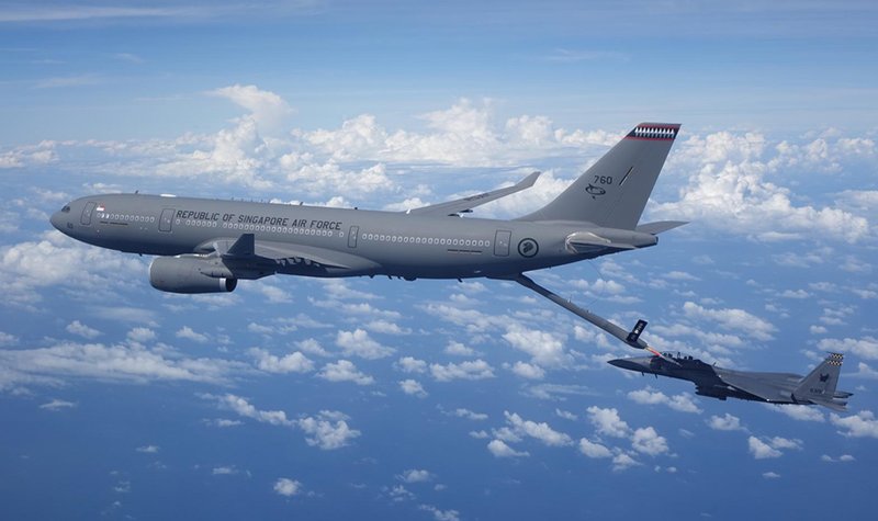 Airbus, Singapore conducts F-15 refuelling with A330