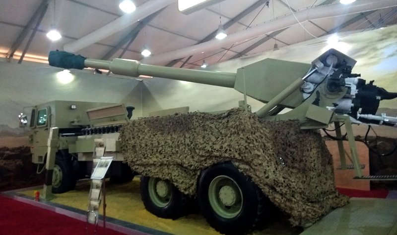 SOFEX 2018: New design hybrids provide shoot-and-scoot options