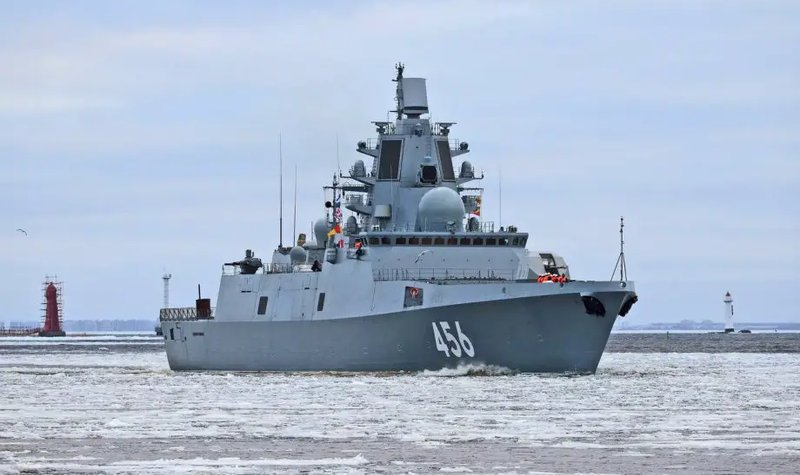 Russian vessels exercise in English Channel and off Irish coast