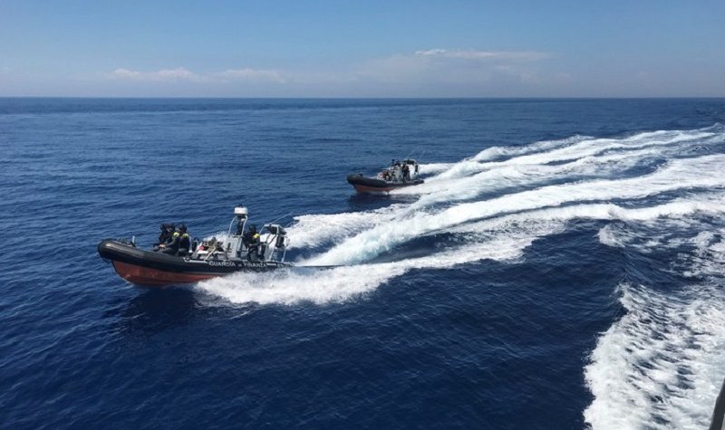 First batch of 10,000-strong EU coast guard to begin training