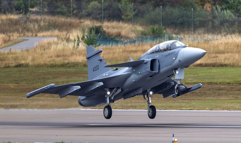 Military aircraft