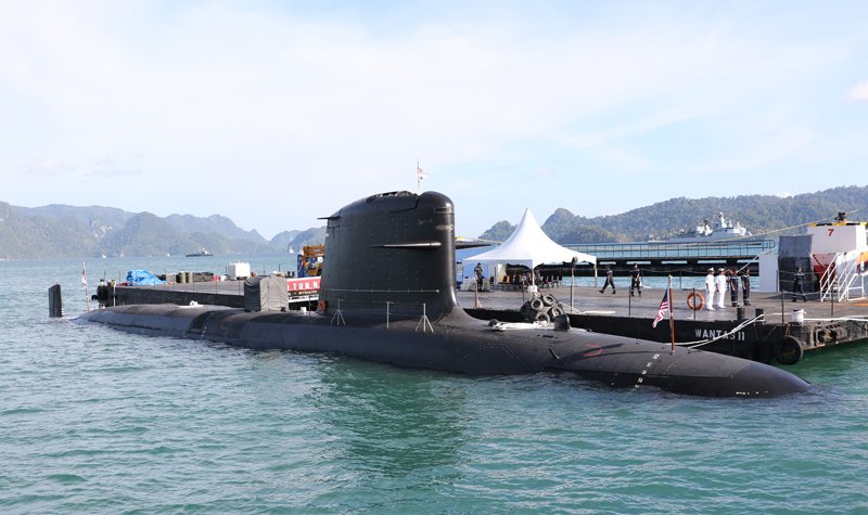Indonesia flutters eyes at French submarines