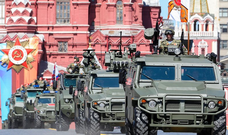 Russia shows off military hardware in Red Square parade