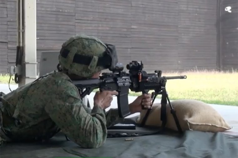 Singapore drops Ultimax 100 light machine gun for US Colt