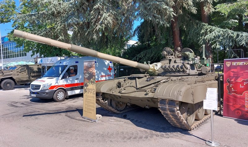 Bulgarian T-72M upgrade makes headway