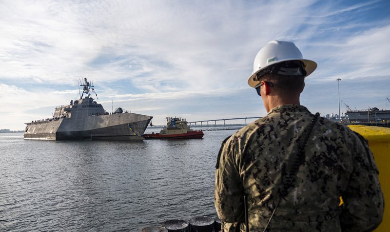 USS Tulsa arrives for commissioning