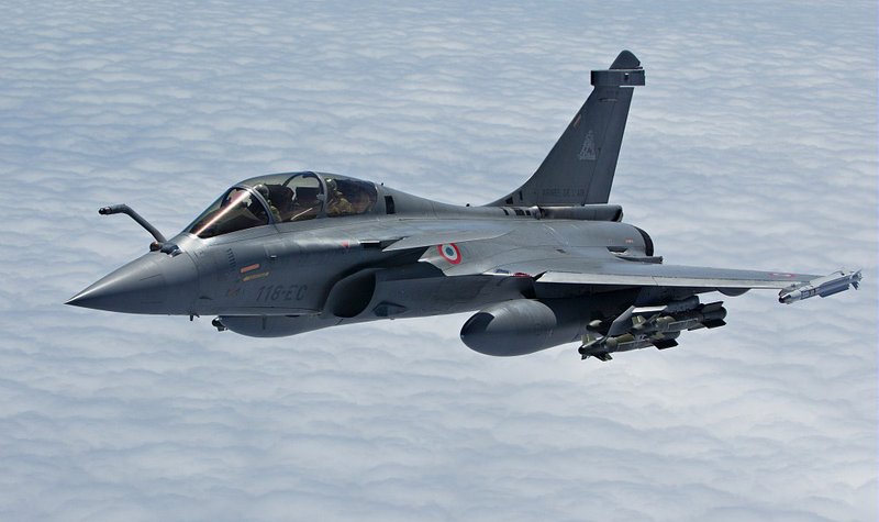 France fears damage after Hollande fans controversy over India arms deal