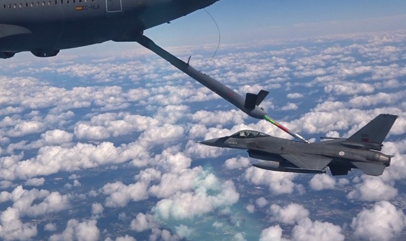 Airbus demos auto air-to-air refuelling contacts