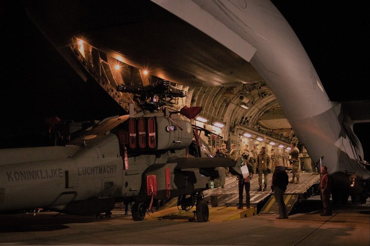 Netherlands receives AH-64E Version 6 Apache attack helicopters - Vimarsana News