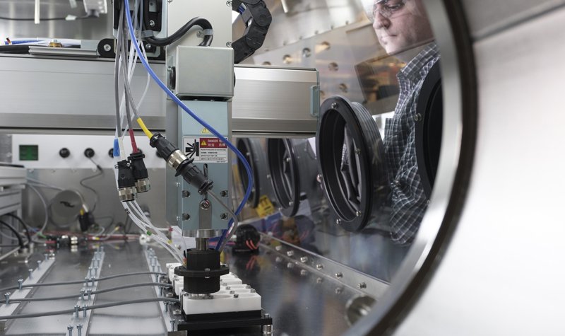 CSIRO, Piotrek team for lithium battery tech