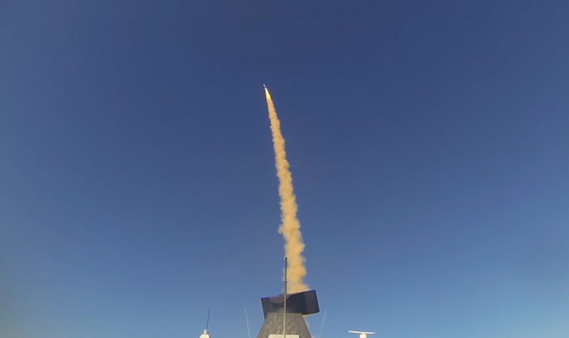 HMS Diamond tests Sea Viper 