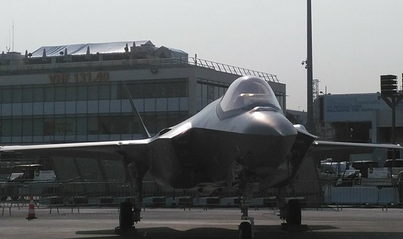 Paris Air Show: F-35 makes its debut (video)