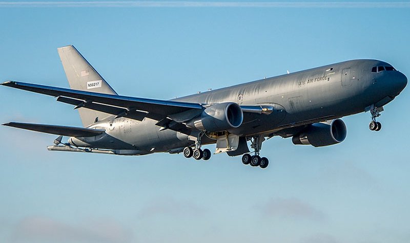 Boeing 1Q profits jump, lifts 2018 forecast