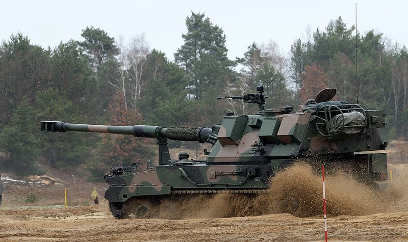 Poland receives first serial production Krab howitzers