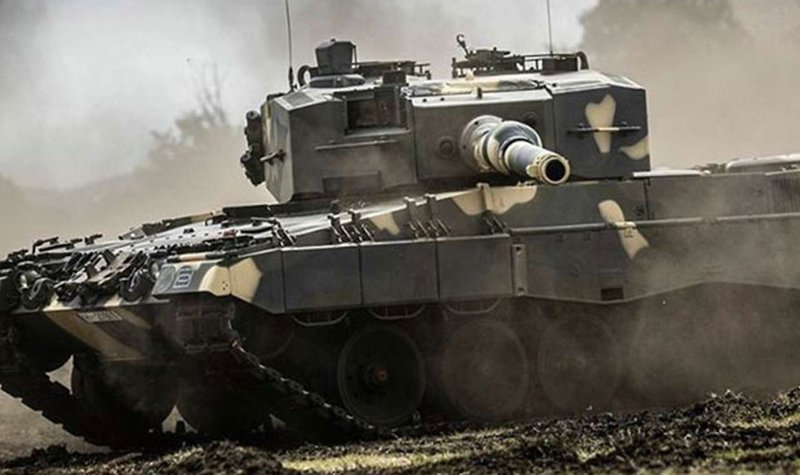 What is preventing the German defence industry from accelerating production?