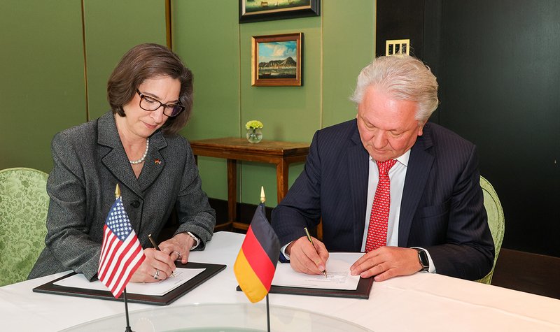 Lockheed and Rheinmetall team up on bespoke rocket artillery system for Germany