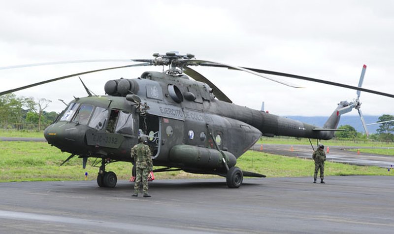 Colombian helicopters provide relief support in Peru