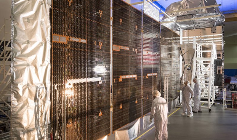 MUOS-5 supporting legacy UHF radios