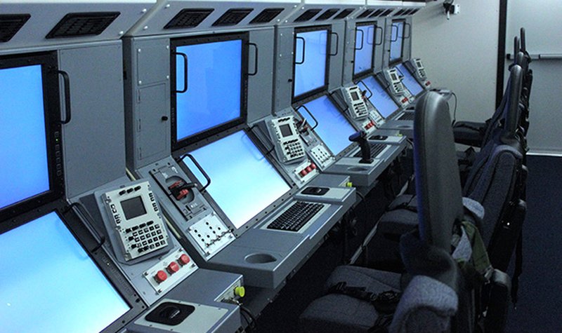 Air-to-air refuelling training set for P-8