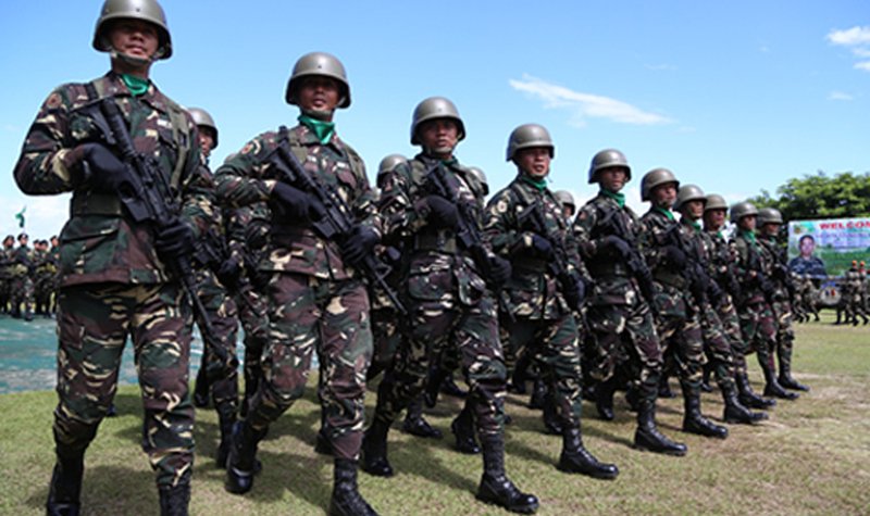 China donates small arms to Manila