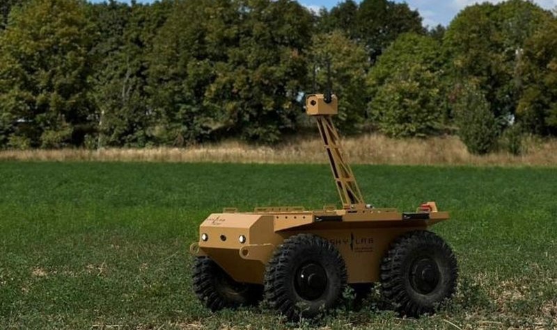 Ukraine sends indigenous transport UGV to war for testing