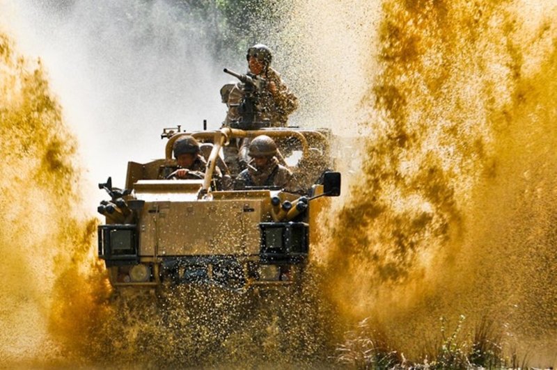 Land Mobility Programme, British Army, Babcock, Team Lionstrike, Thales, Rheinmetall, Supacat, Urovesa, AM General, NP Aerospace, NMS UK, KNDS, IDV